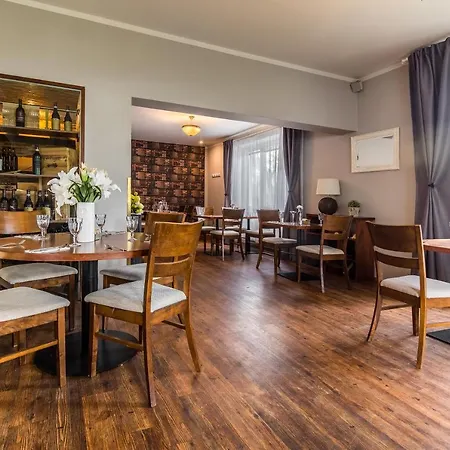 Cartellone 3* Pardubice