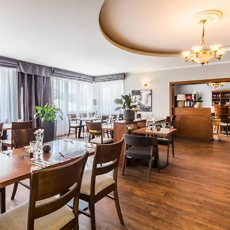 Cartellone 3* Pardubice