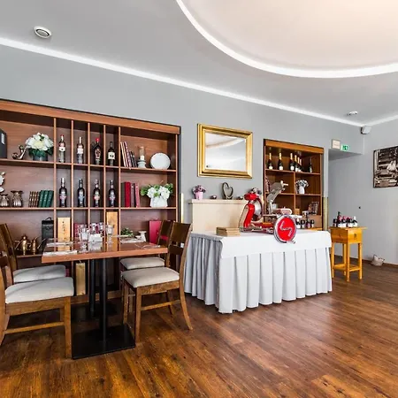 Hotel Cartellone 3*
