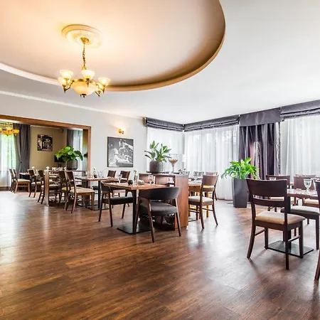 Cartellone 3* Pardubice