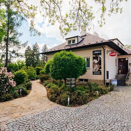 Hotel Cartellone Pardubice